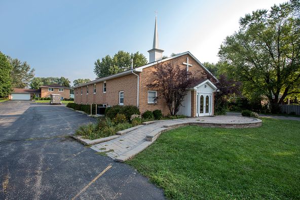 5313 U.S. 34, Oswego, IL 60543